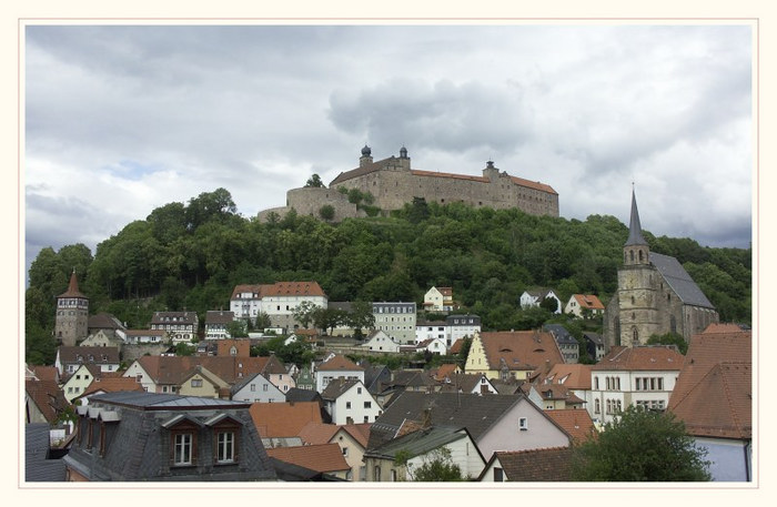 Kulmbach mit der Plassenburg im Hintergrund # 426_1