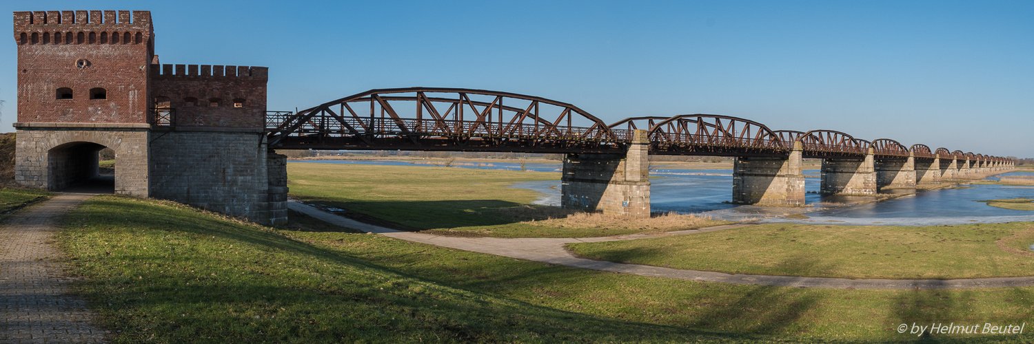 Kulturdenkmal Dömitzer Eisenbahnbrücke...