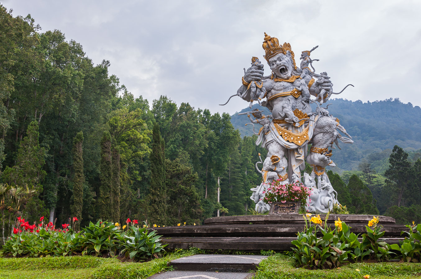 Kumbhakarna im Garten