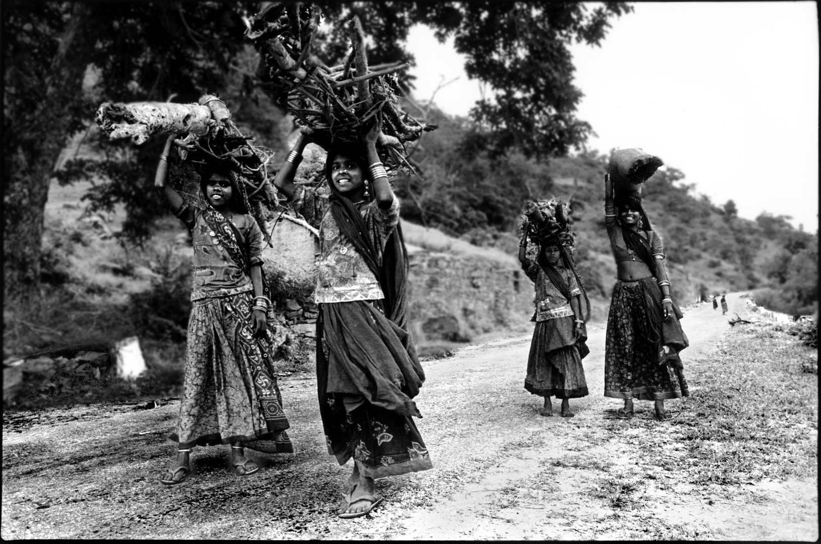 Kumbhalgarh - Happy girls