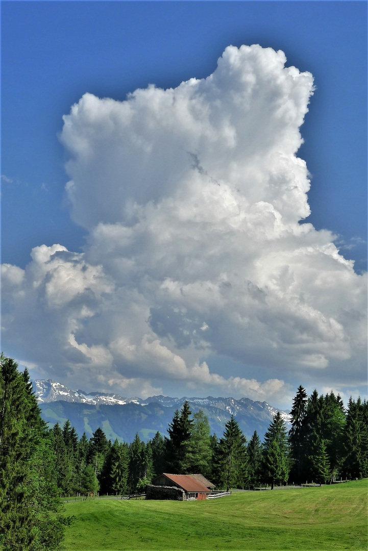 Kumulus überm Hindelanger Klettersteig.