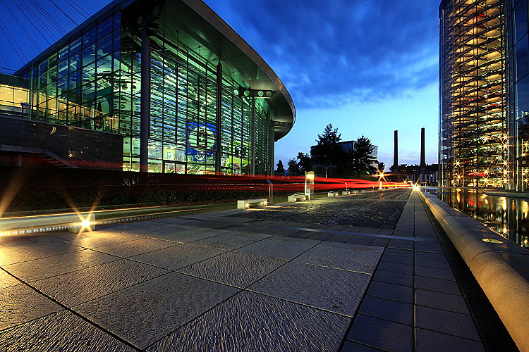 KundenCenter und AutoTürme