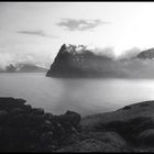 Kunoyarnakkur und Kap Enniberg von Kalsoy aus gesehen