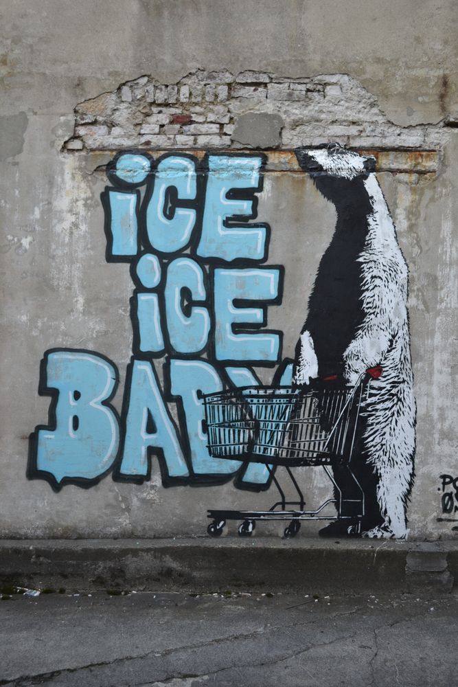 Kunst am Bau 3 - Eis für den Eisbär