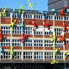 Kunst am BAU-Medienhafen Düsseldorf. Die Flossis am Gründercentrum