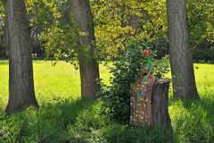 Kunst am Schwarzbach: Blumenmädchen