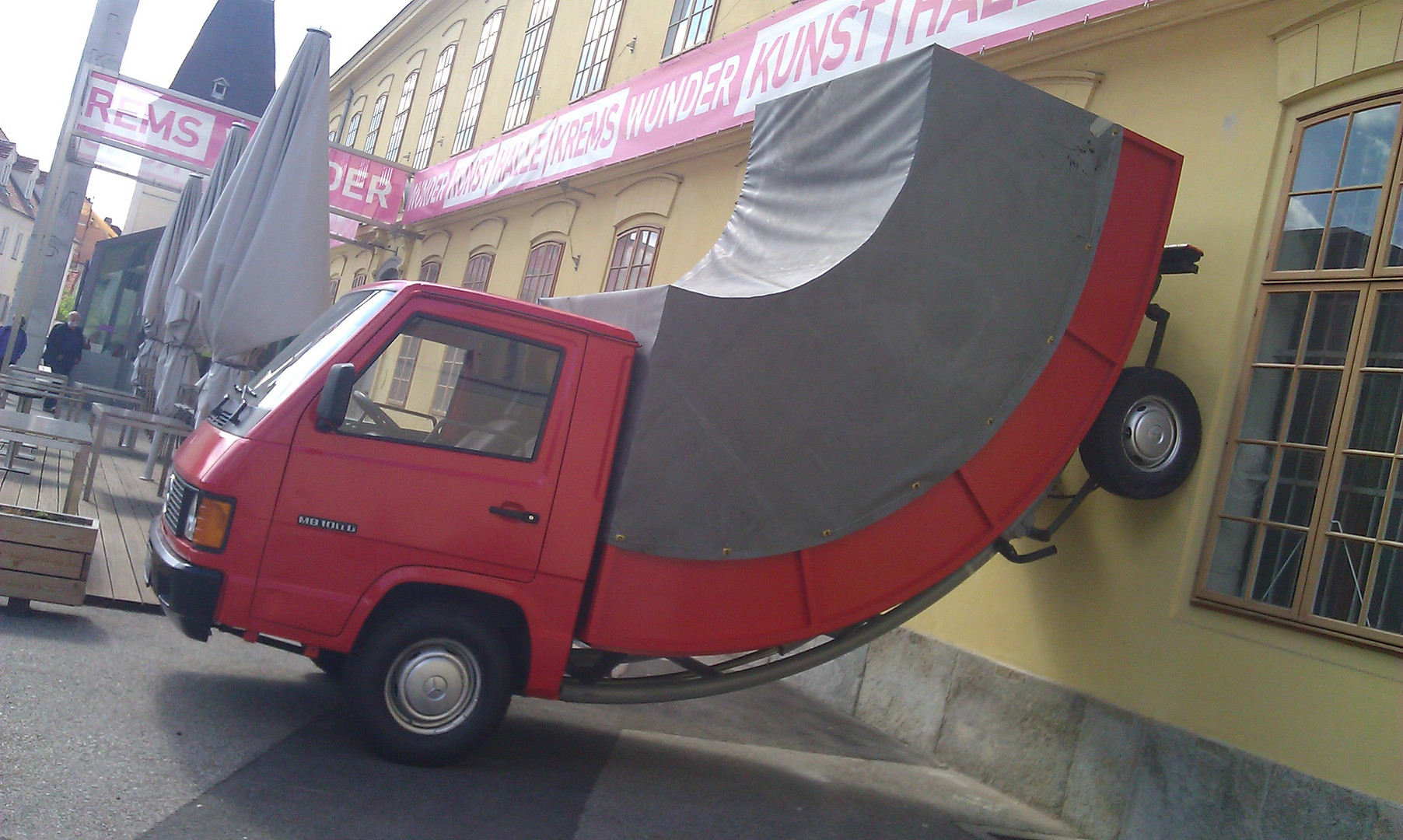 Kunst-Fahrzeug