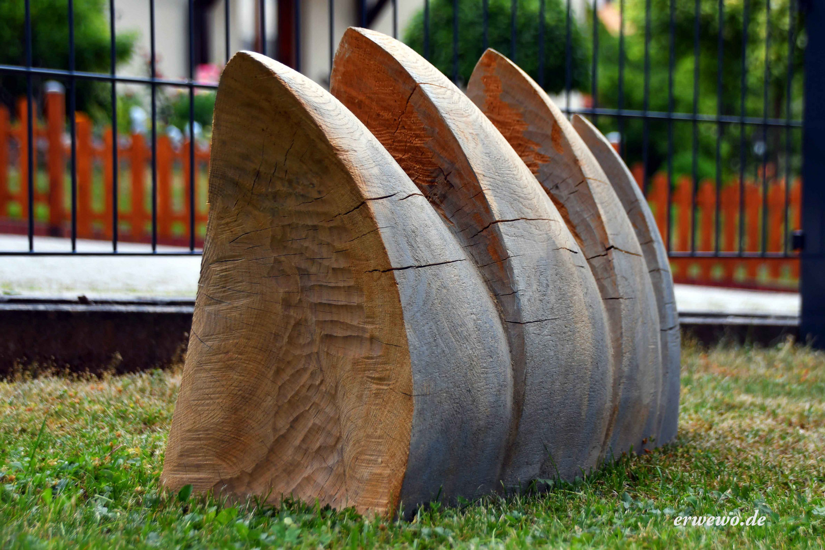 Holzkunst Im Garten Gartengestaltung Idee