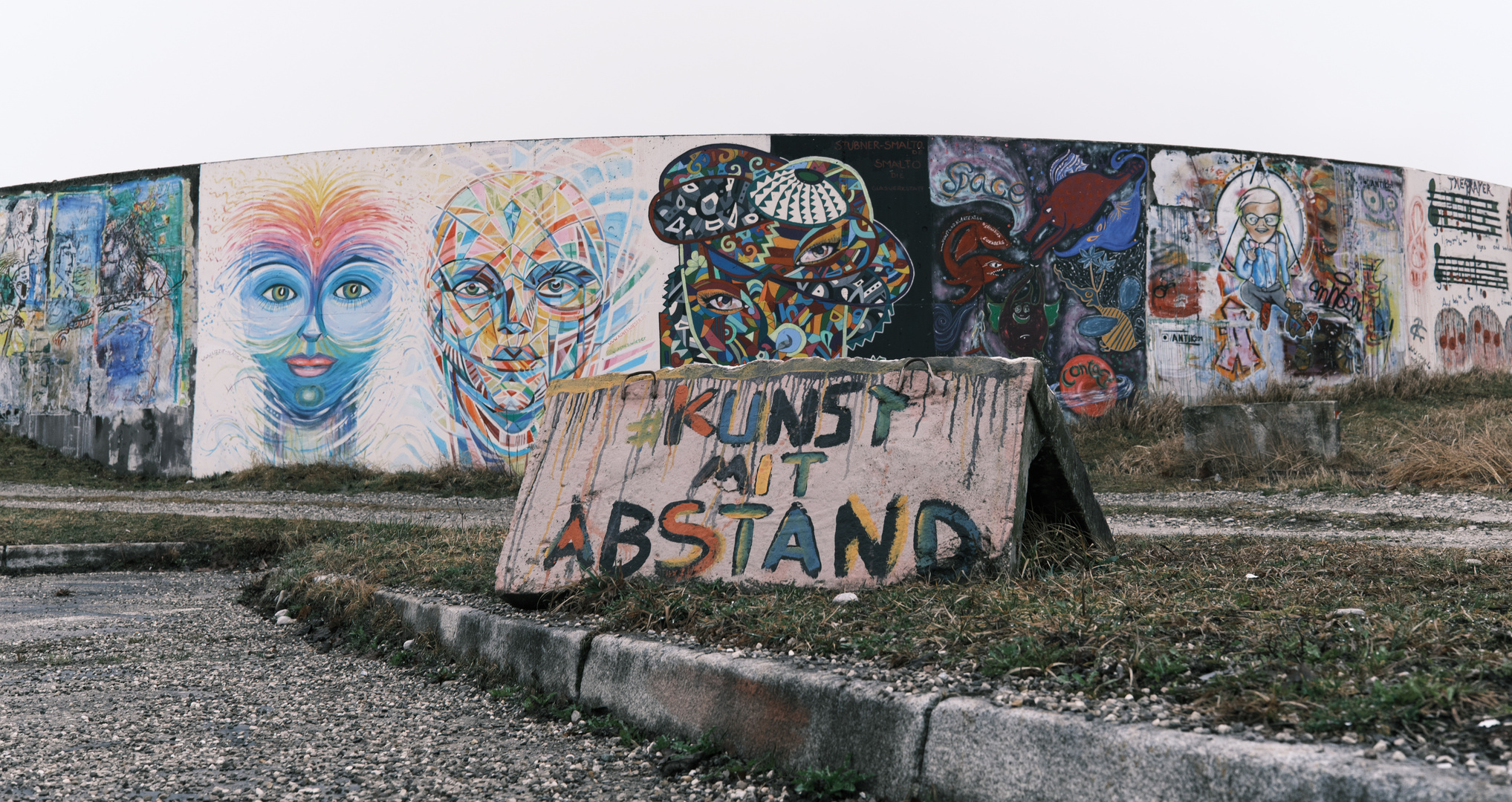 Kunst mit Abstand.