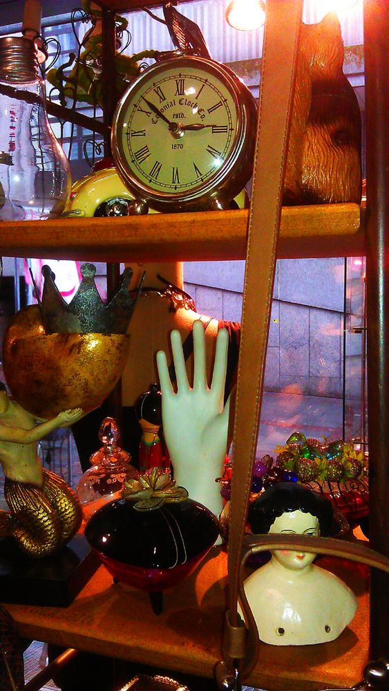 Kunst und Krempel Foto & Bild