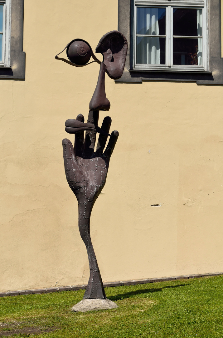 Kunst vor dem Neuen Stadtmuseum, Landsberg am Lech, Mai 2016