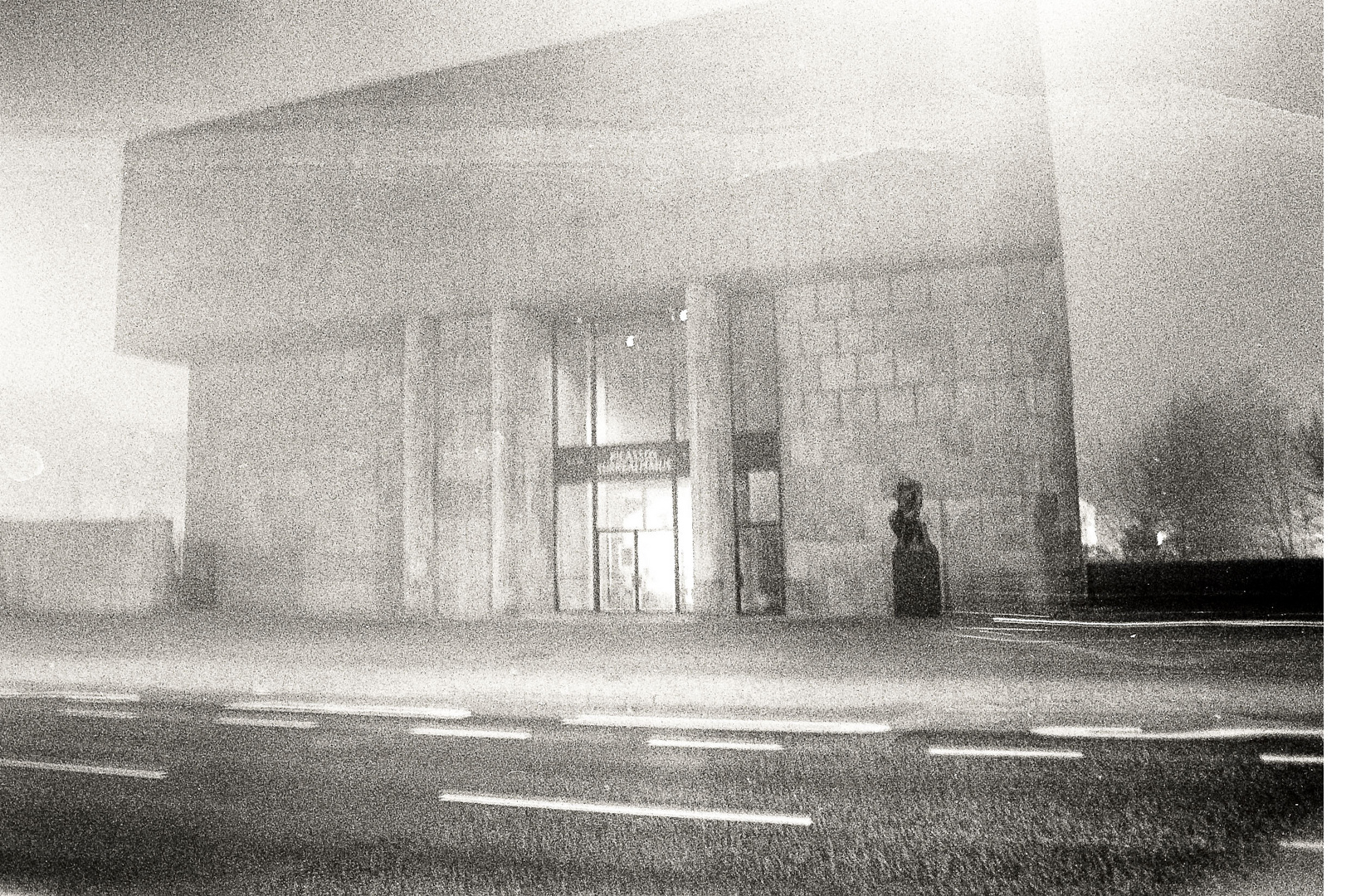 Kunsthalle Bielefeld bei Nebel und Regen