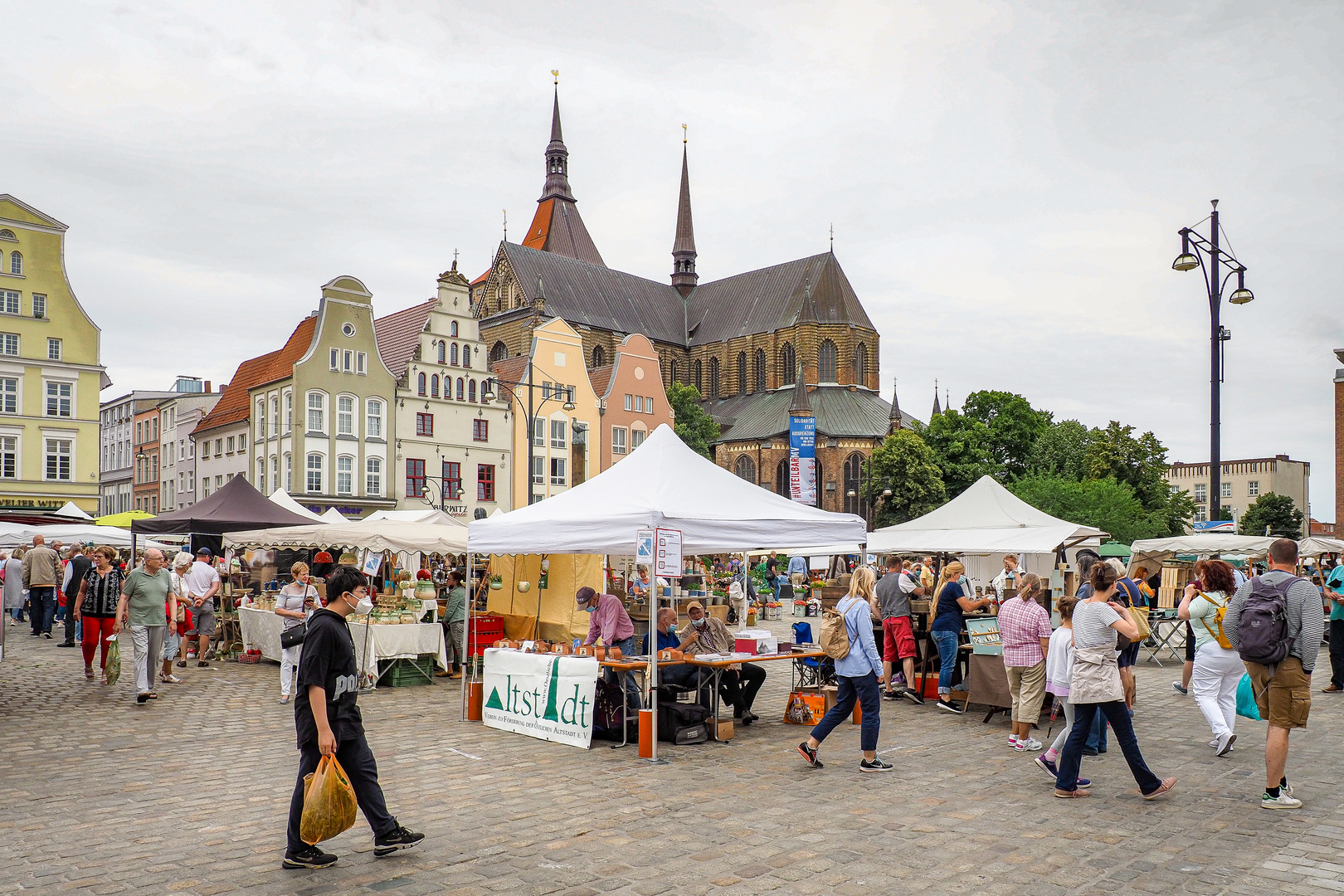 Kunsthandwerkermarkt in Rostock