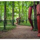 Kunstinstallation "Laufender Wald" in den Gartenanlagen von Cháteau du Rivau