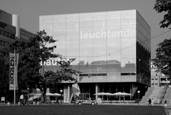Kunstmuseum Stuttgart - "Leuchtende Bauten" 2006