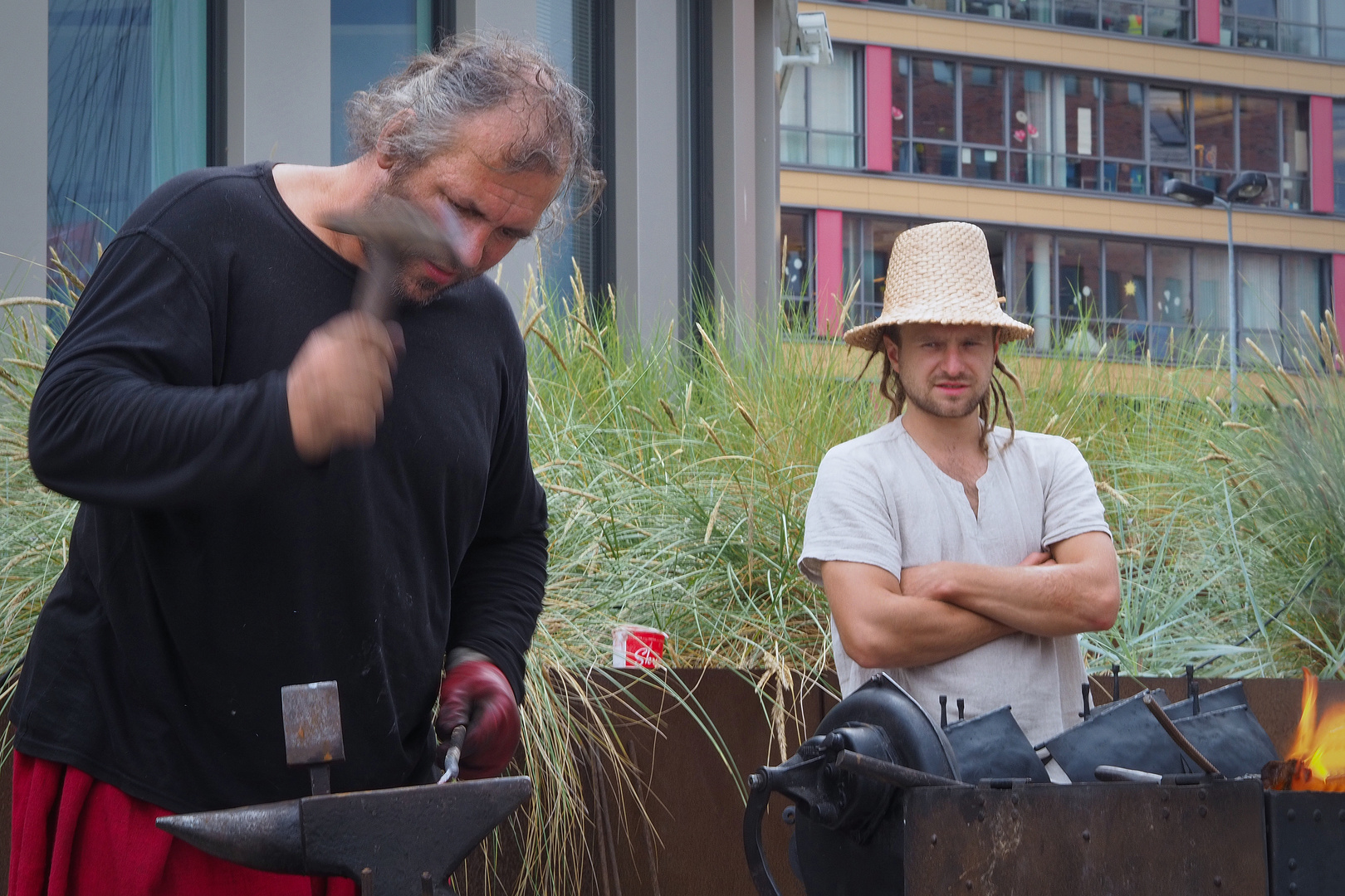 Kunstschmied Norbert in Aktion