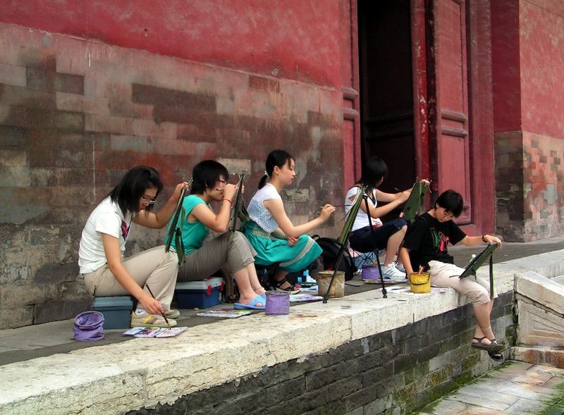 Kunststudenten im Konfuziustempel in Qufu