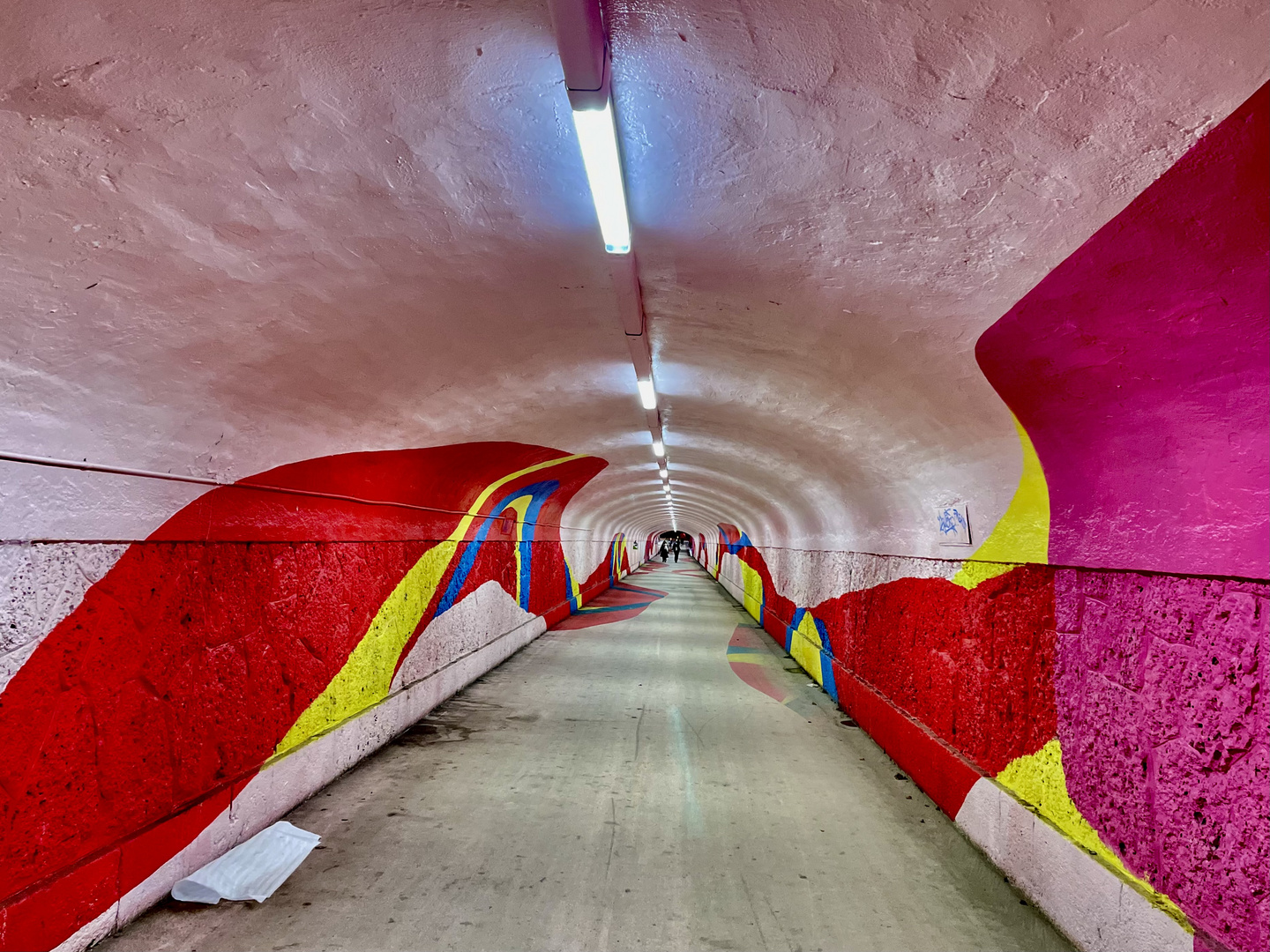 --- Kunsttunnel ---