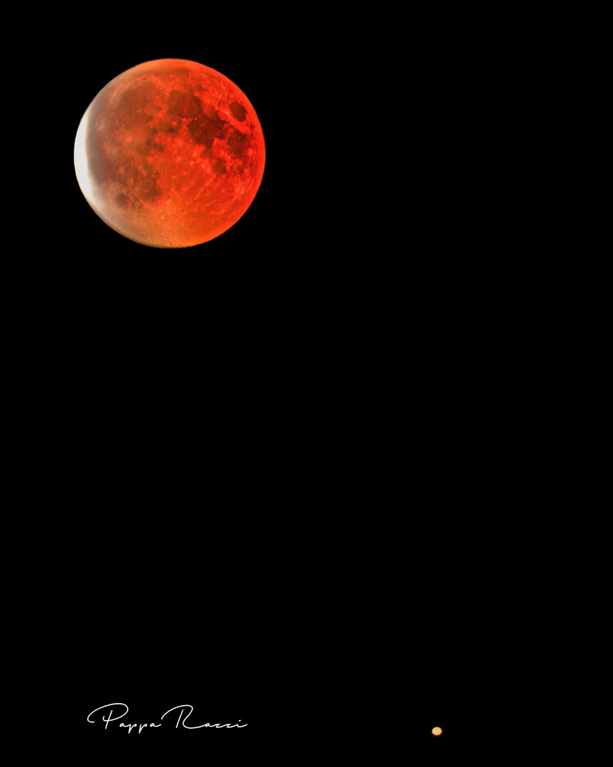 Kupfer- oder Blutmond  mit dem Planeten Mars