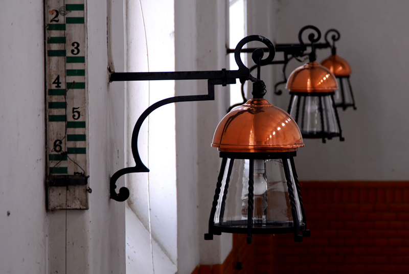 Kupferlampen im einzigen Wasserkraftwerk Dänemarks