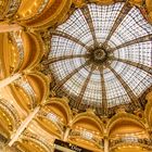 Kuppel der Großen Halle in "Galeries Lafayette" in Paris