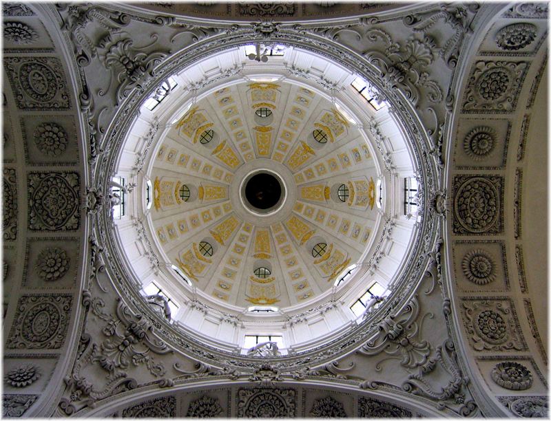 Kuppel der Münchner Theatinerkirche