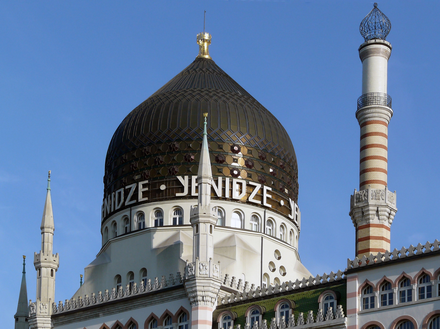 Kuppel der Tabakmoschee YENIDZE