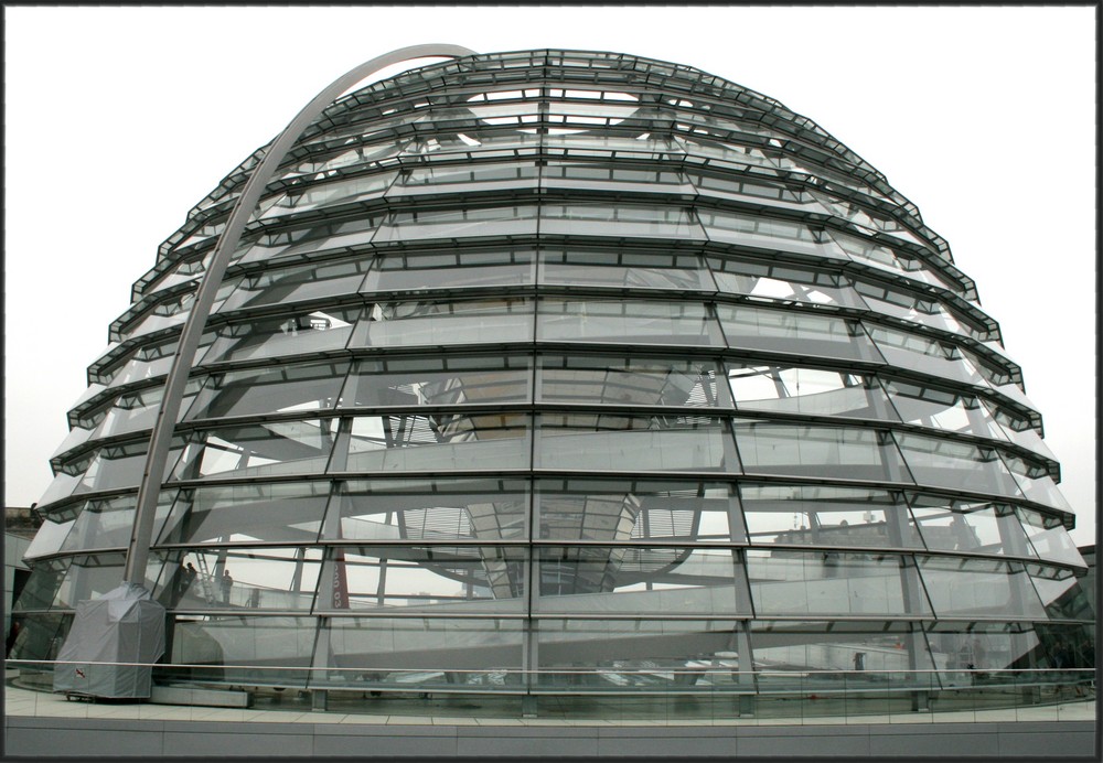 Kuppel des Reichstagsgebäudes in Berlin