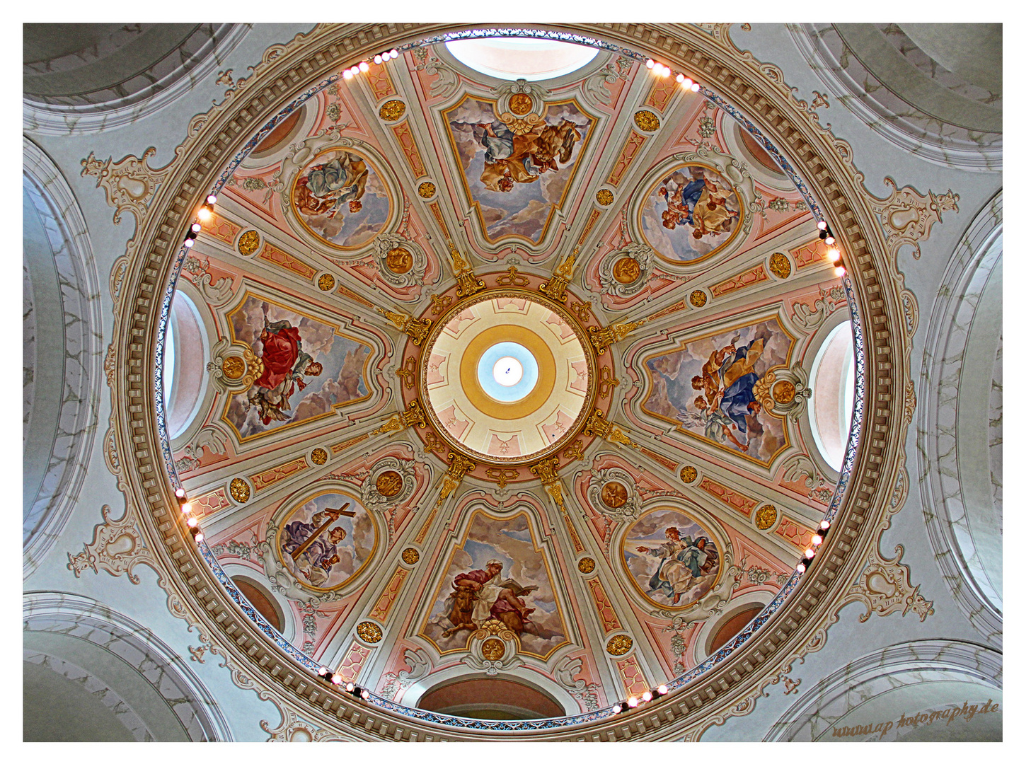 Kuppeldecke der Frauenkirche in Dresden