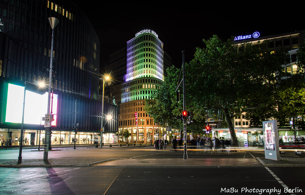 Kurfürstendamm in Berlin bei Nacht