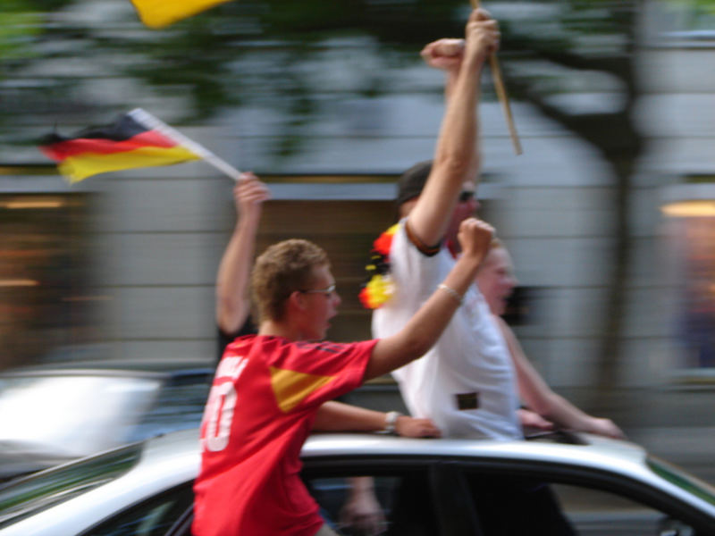 Kurfürstendamm nach dem Achtelfinalspiel WM 2006