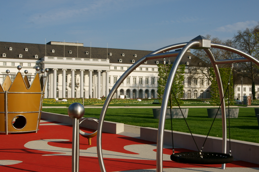 Kurfürstliches Schloß gerüstet für die Bundesgartenschau