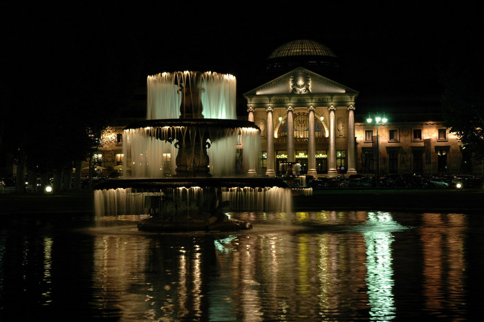 Kurhaus bei Nacht