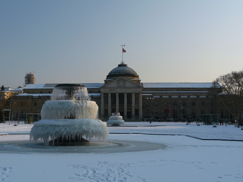 Kurhaus im Schnee