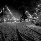 Kurhaus von Bad Münster, nachts im Schnee