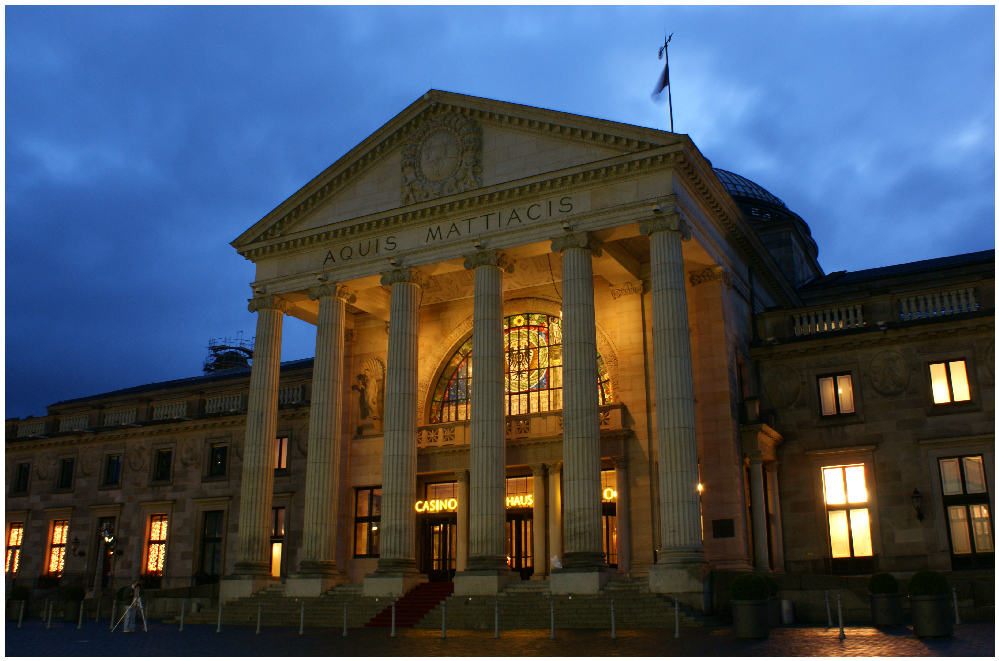 Kurhaus Wiesbaden am Morgen