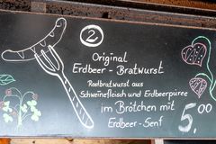 Kurios: Erdbeer-Bratwurst