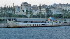 Kuriosität im Hafen von Tripolis / Libyen (2006)