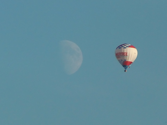 Kuriositäten  -   Flug zum Mond