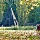 Kurpark-Pyramide im Ententeich