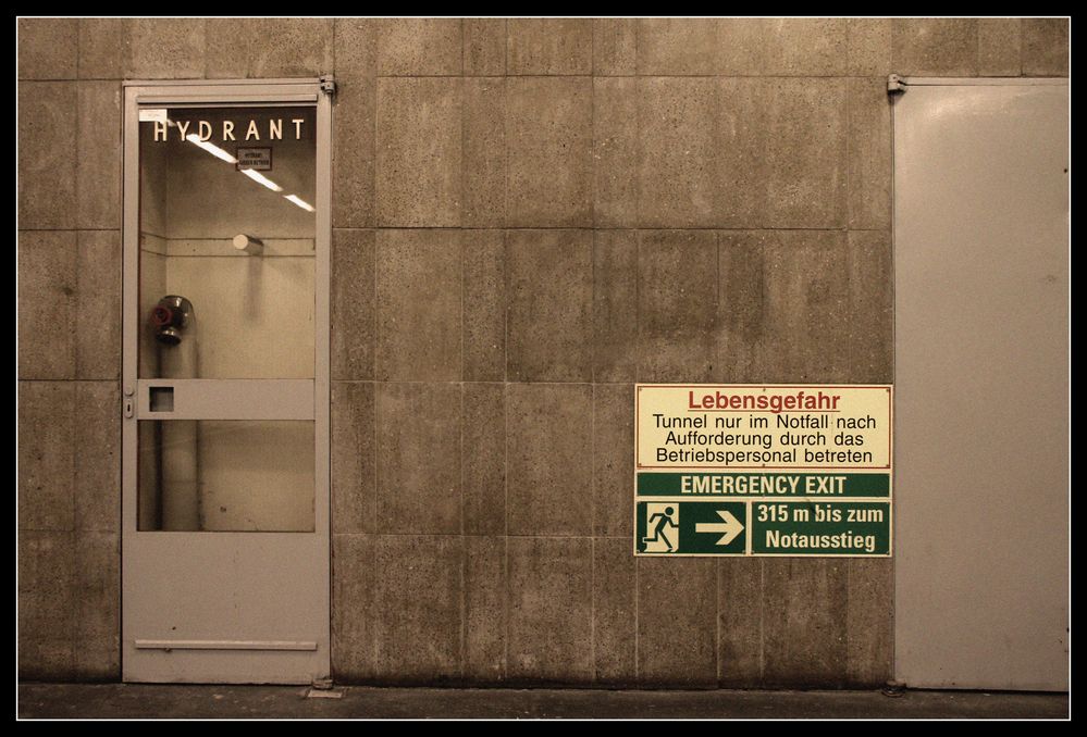 Kurt-Schumacher-Platz (1) Foto & Bild | architektur, bahnhöfe & gleise