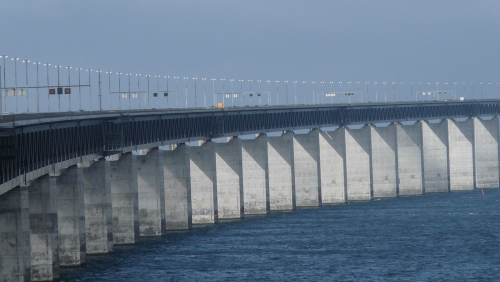 kurve in der brücke