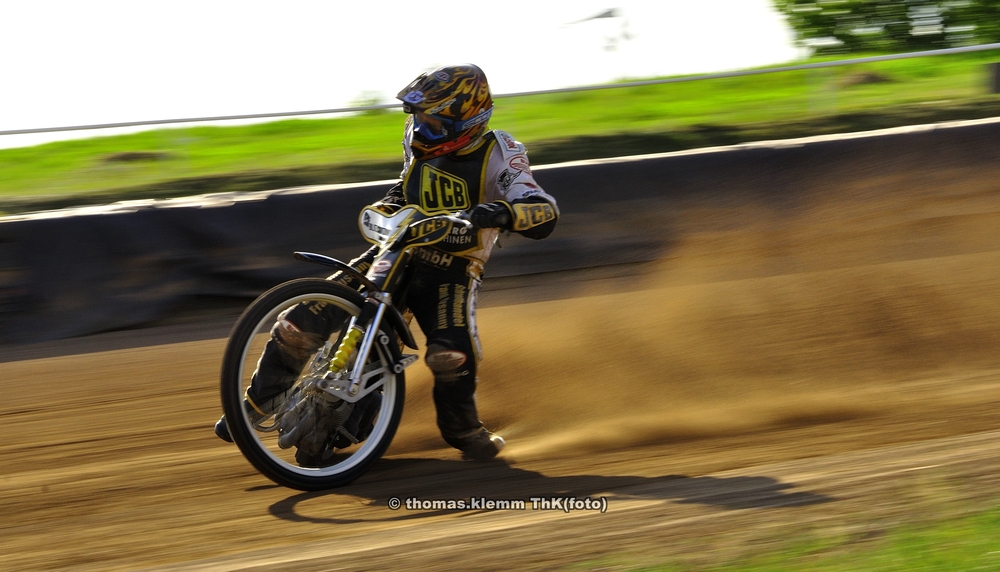 Kurven Dynamik beim Speedway