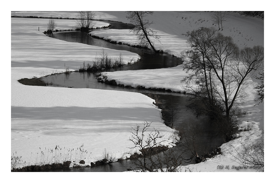 Kurven im Schnee