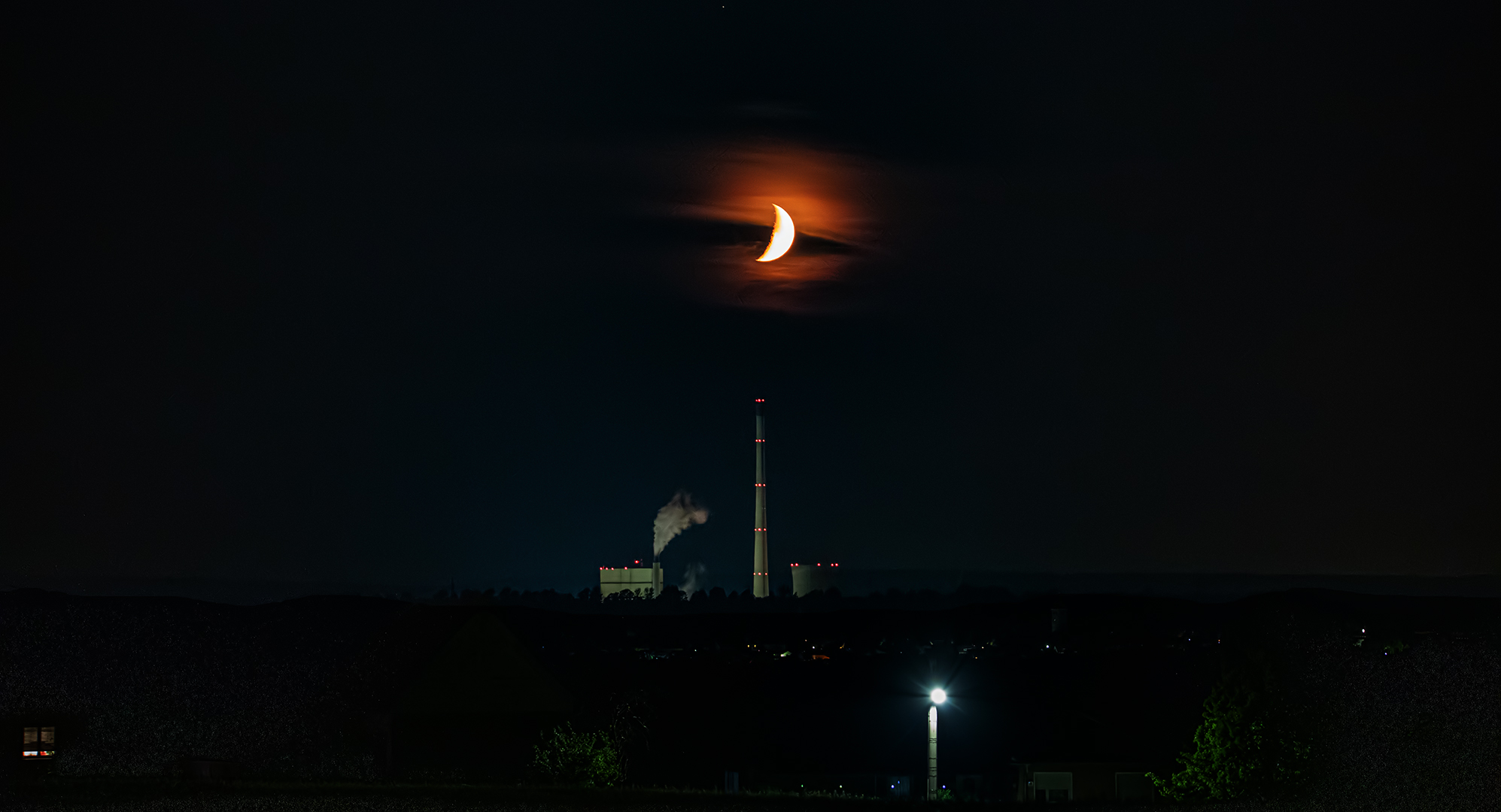 Kurz bevor der Mond hinter den Wolken verschwand...