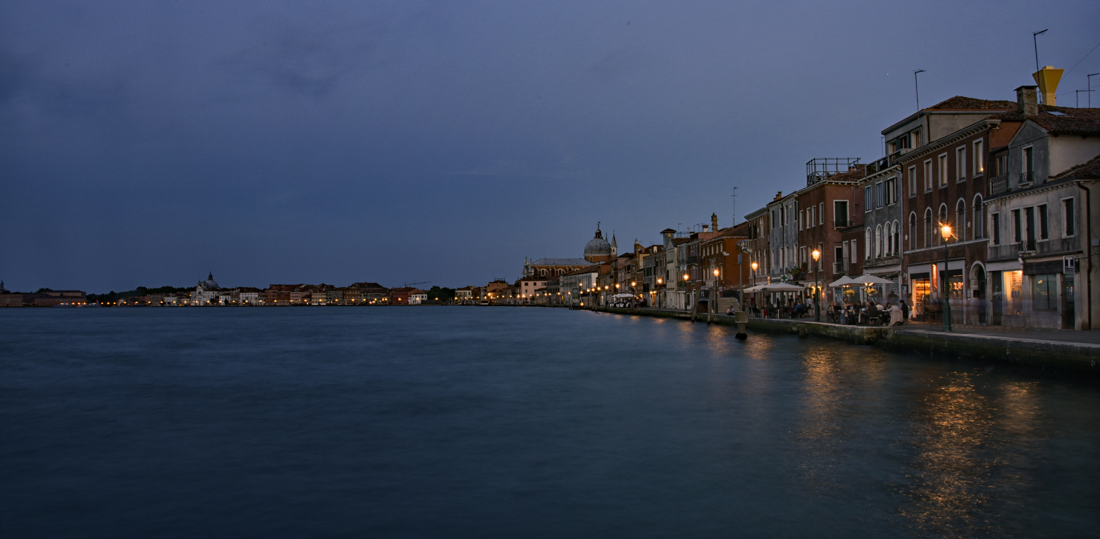 Kurz bevor die Nacht einbricht -  Giudecca Venezia -