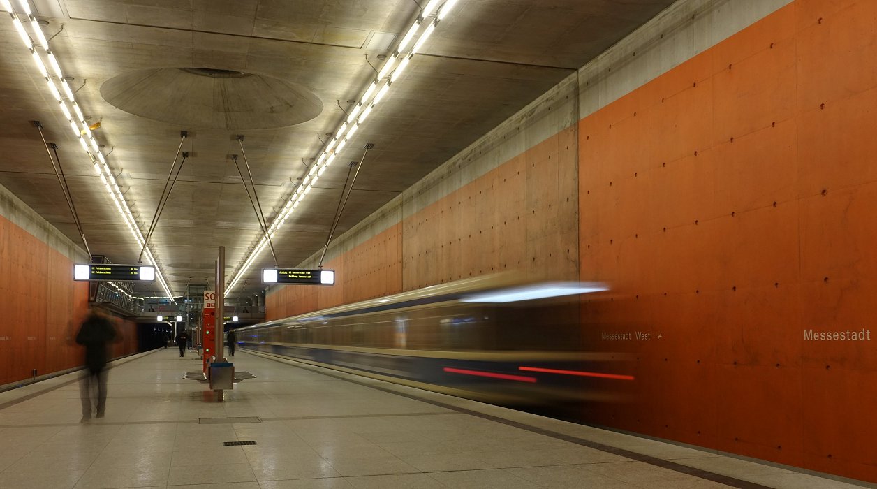 Kurz nach Knapp [Stadt-Erwachen, Subway]