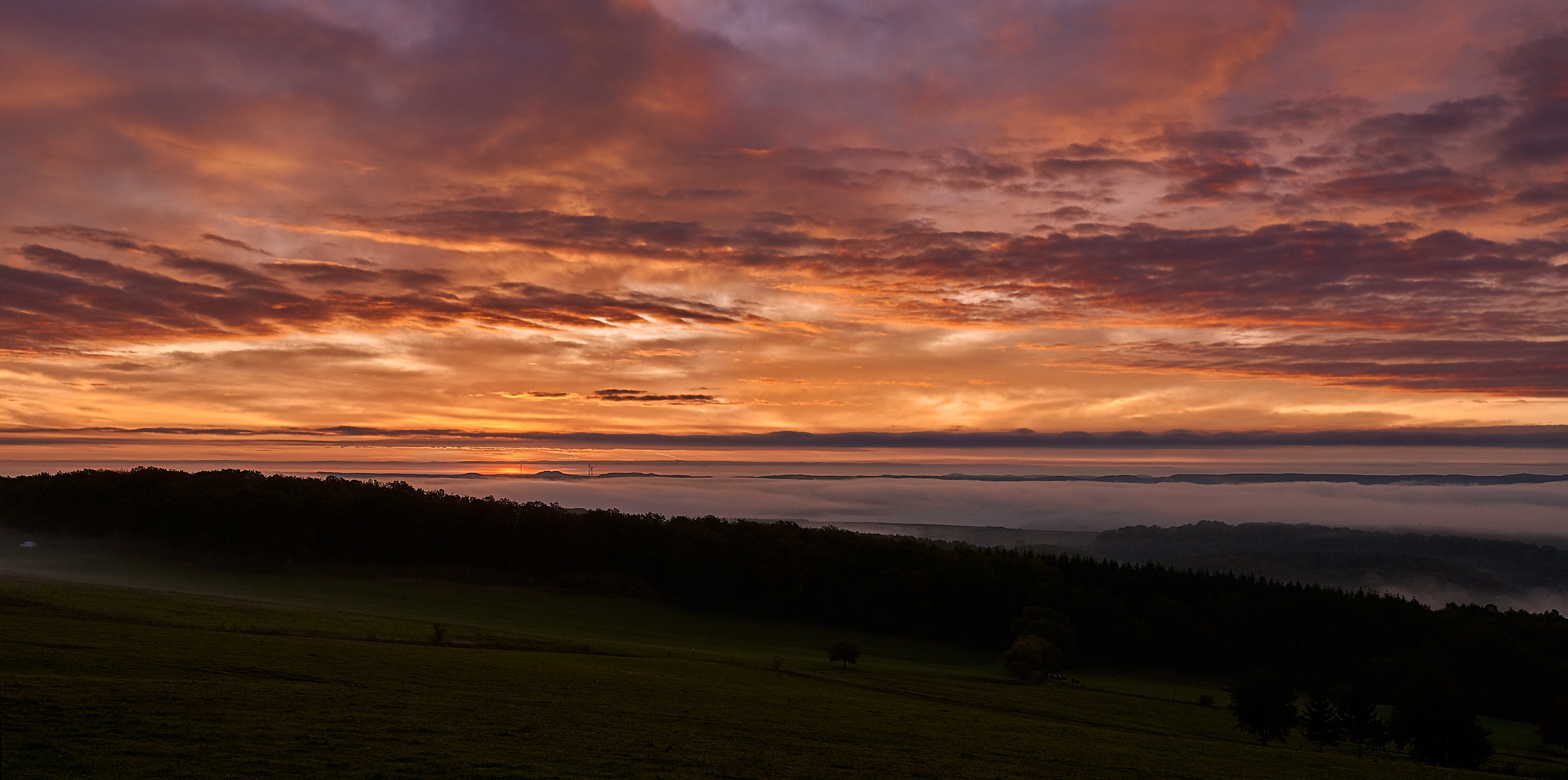 Kurz vor dem Durchbruch, 7 Uhr 51 Sonnenaufgang heute am 21.10.19 