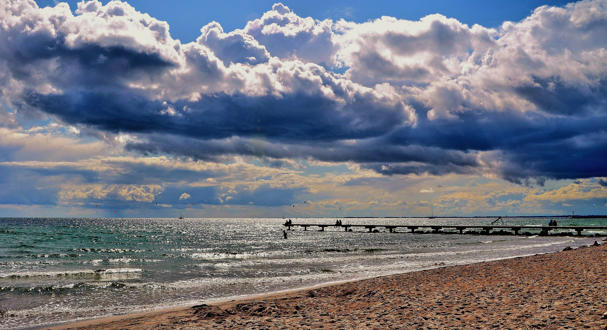 Kurz vor dem großen Regen. Südstrand auf Fehmarn.