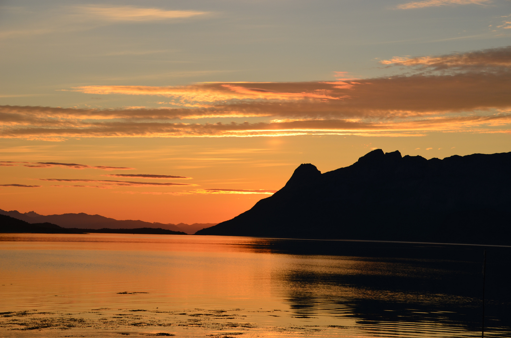 Kurz vor den Lofoten um Mitternacht